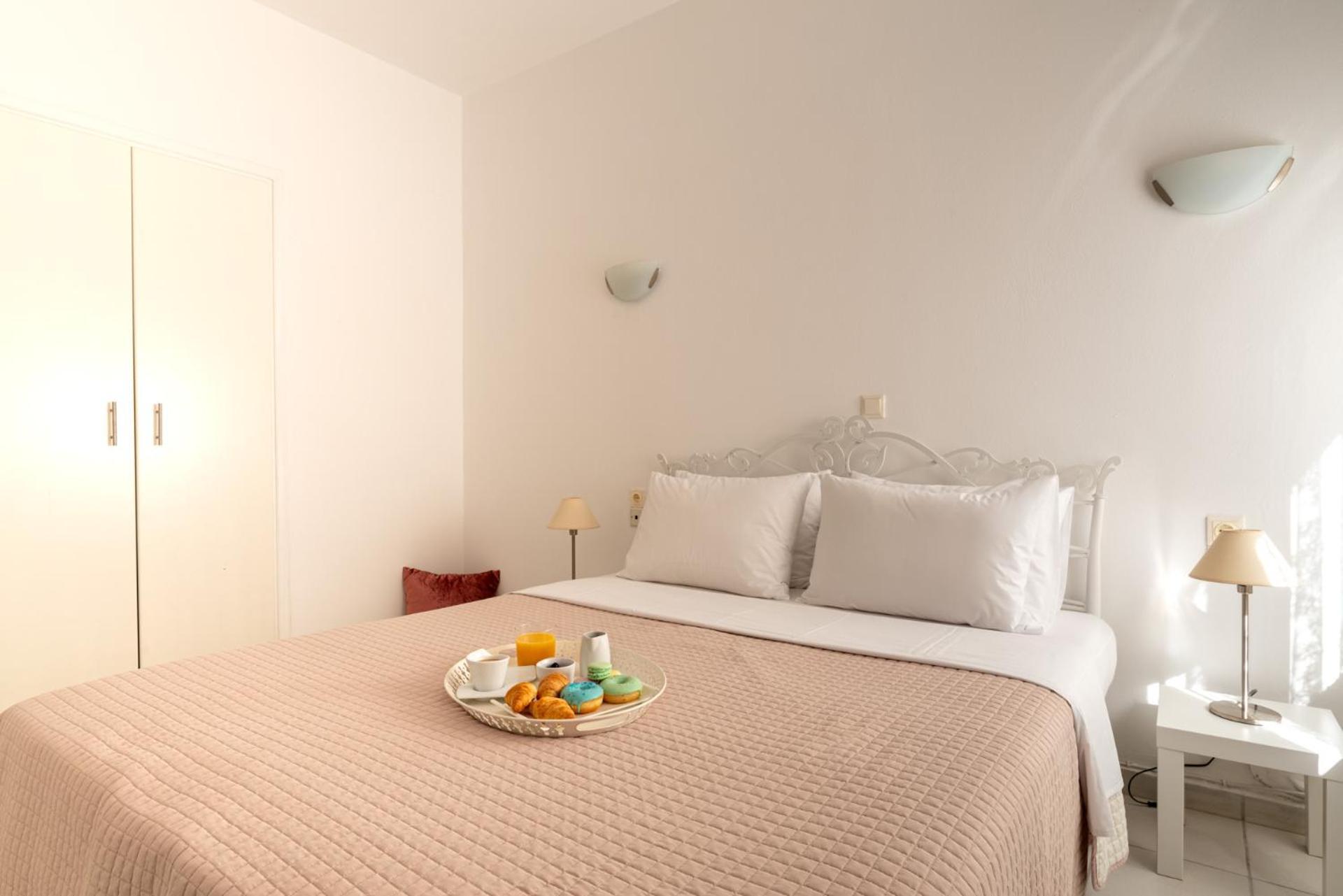 Elio A 1Bdr Apt With Garden 1 Min From The Beach By Hospi Heraklion  ภายนอก รูปภาพ